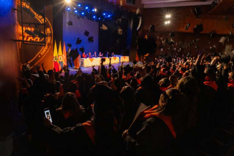 Felicidades graduados Felicidades graduados